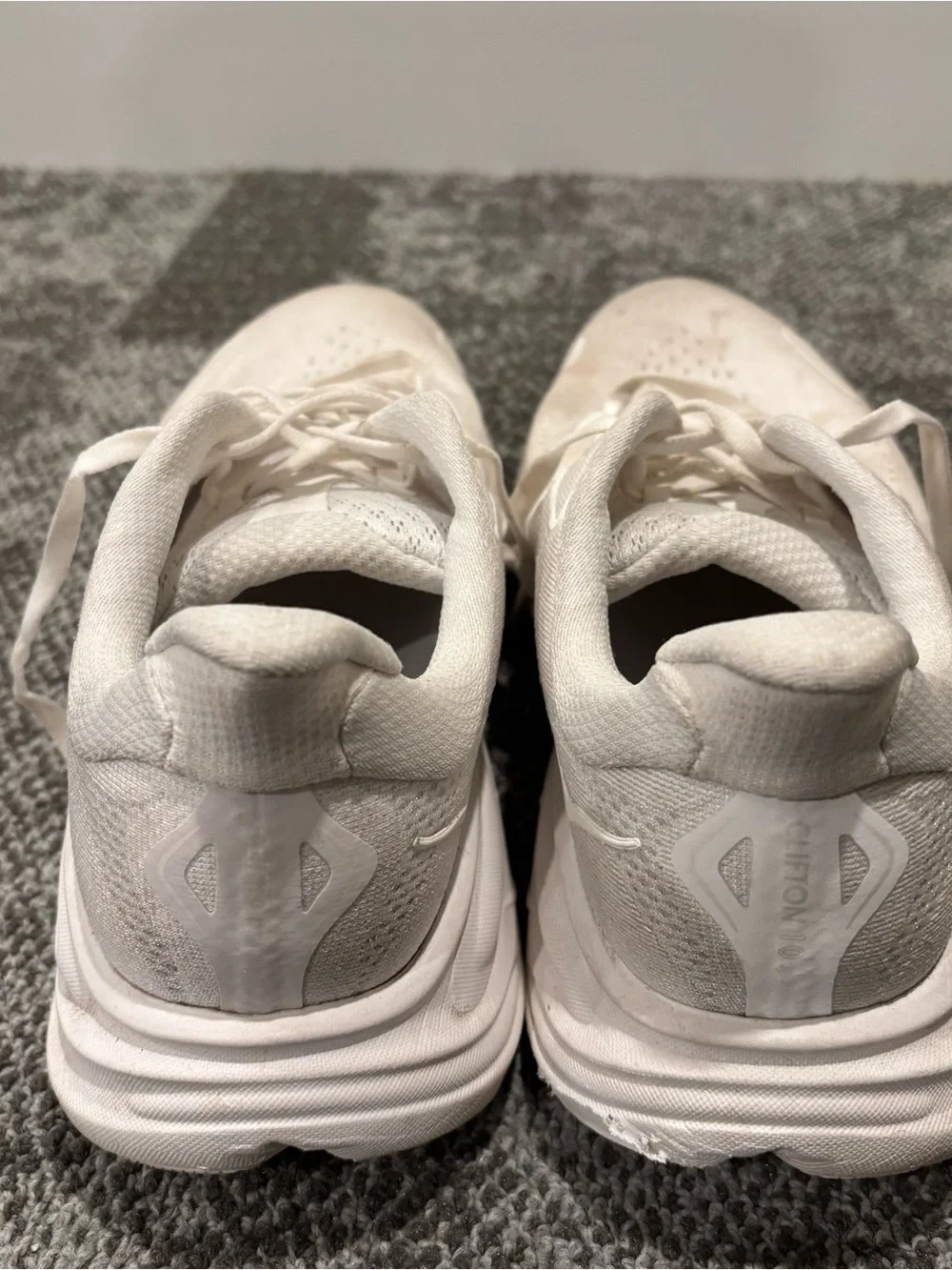 Hoka One One Clifton 10 Wide Triple White Athletic Shoes Womens U.S. 10D - Picture 4 of 6